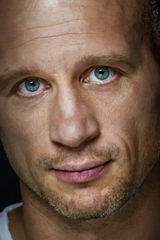 Dmytro  M.