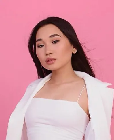 Dina S.