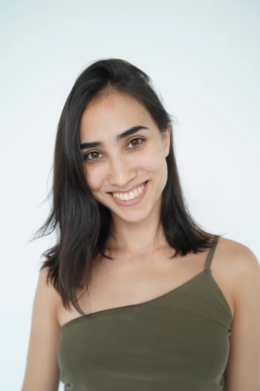 Larisa R.