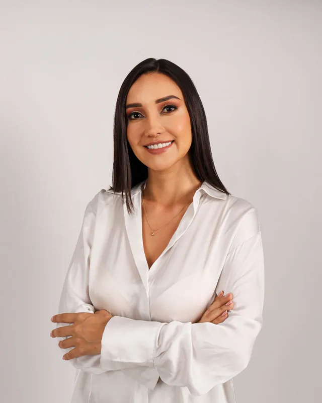 Claudia T.
