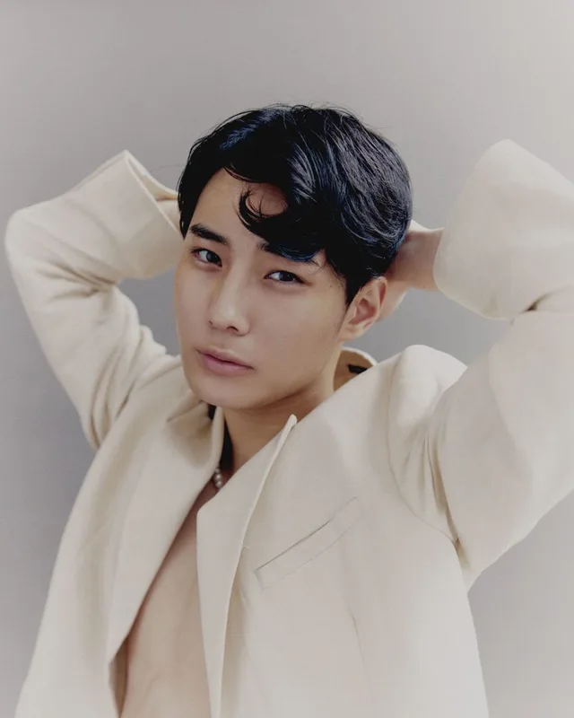 Seungbin H.