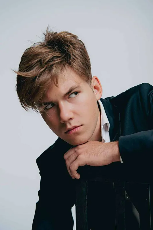 Aleksander W.