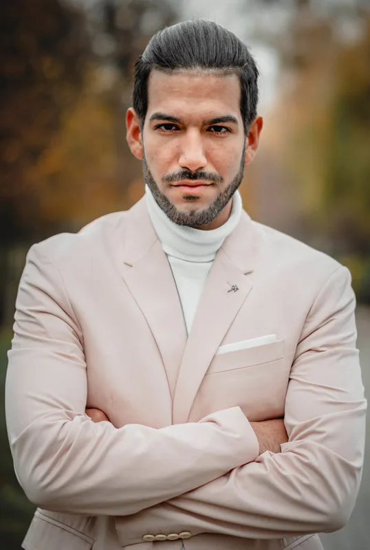 Ernesto R.