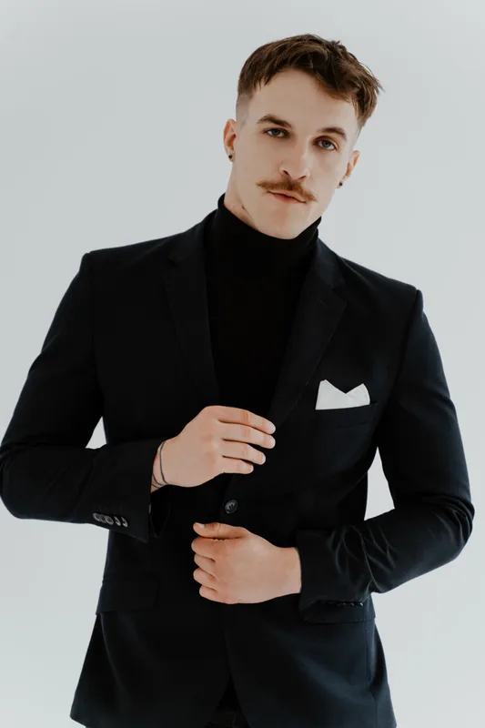 Sebastian W.