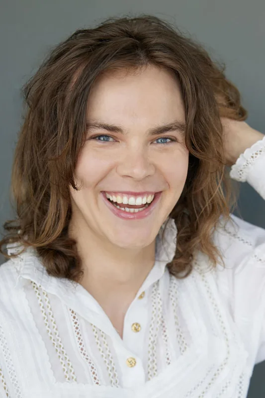 Aarne L.