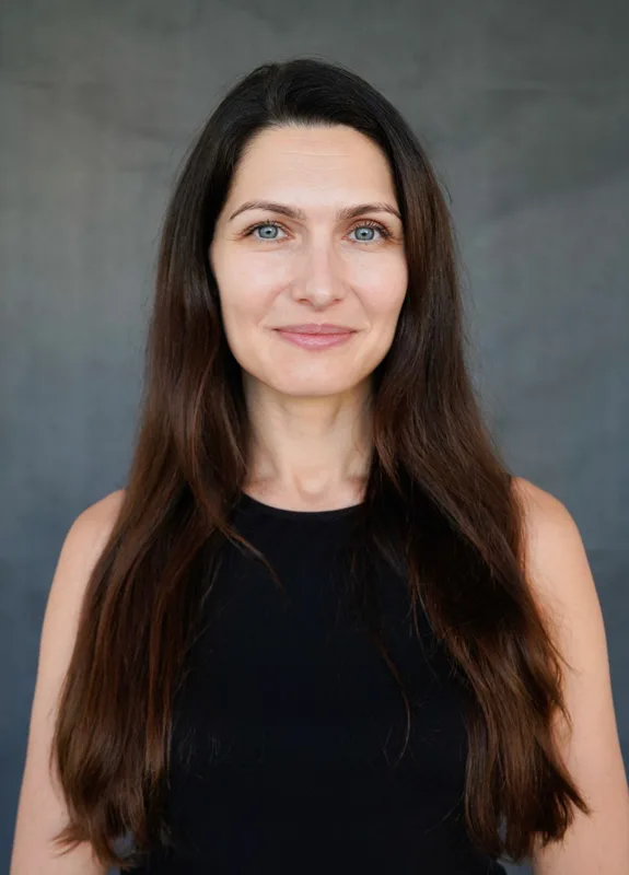 Joanna R.