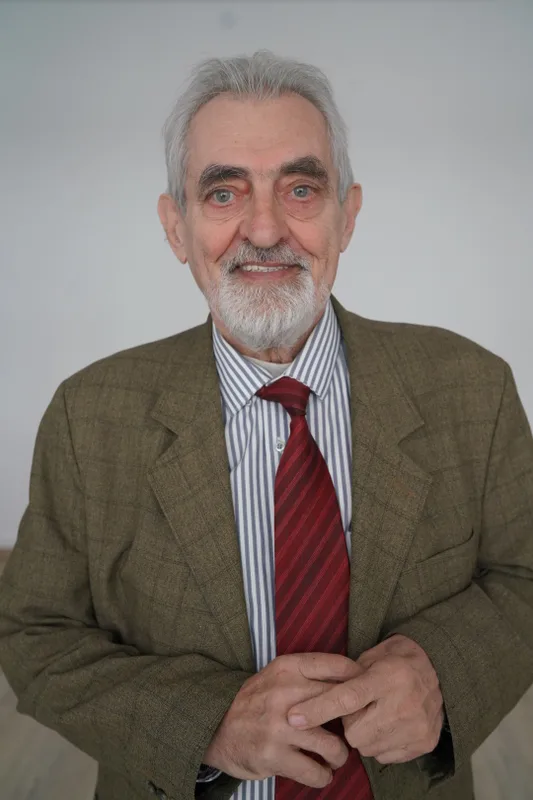 Andrzej K.