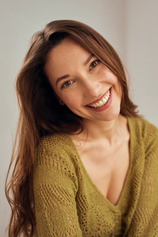 Julia  D.