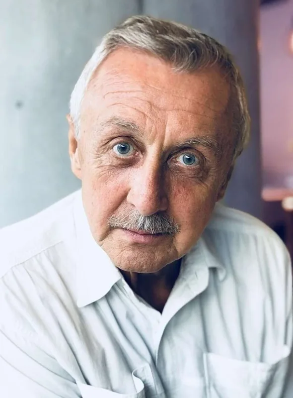 Robert M.