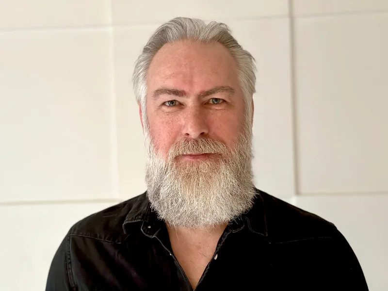 Artur J.